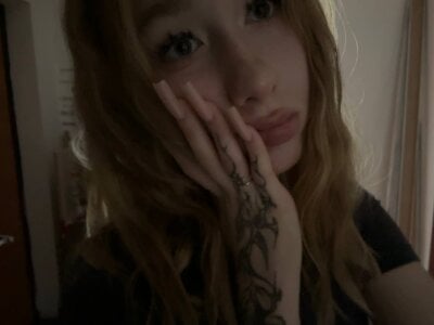 lil_monikaa Public Pic 2