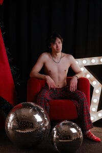 CalvinOwens kullanıcısının Happy New Year🎄 albümü -  6 fotoğraf