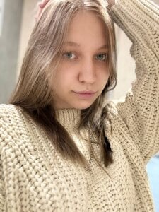 LynneHaviland Emilia-your favorite?🤭 Pic