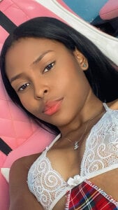 Perla_sofia_xxx YOUR LITTLE GIRL Pic 4