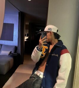 Michaell_adams Public Pic 6