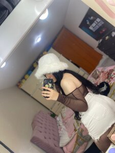 KarinaJones__ Public Pic