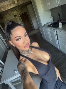 KatelynBelle Pin me Down ❤️ Pic 5