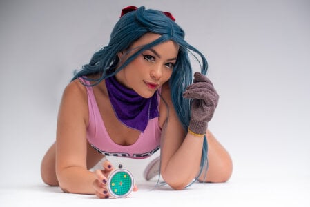 Cosplay Bulma de DarlingBDSM_  3 photos