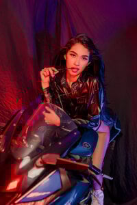 EmmaDuque mommymotorcycle Pic 4