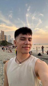 gaelvv_: Public ( 2 фото)