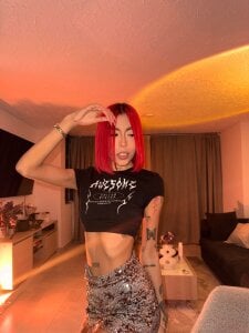 MelyTaylor_ IM BACK! Hình 2