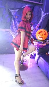 Valeriagomez_ A very naughty little hood, do you like how I look? 🎃🙊 Pic 8