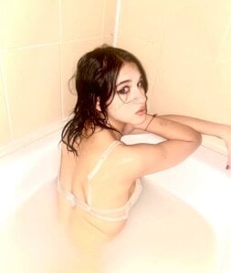 CaraMays I'm kitty Pic 2