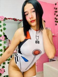 isabella_castillo_ welcome to my room Pic