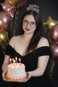 KrystalAdams birthday 24 years Gambar