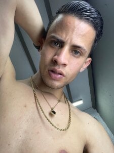 Axel-Bigcock 🍆HOW ABOUT THIS BEAUTIFUL SKINNY🥵 slika 3