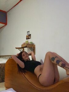 🖤 de izzy_cum  2 Imagens