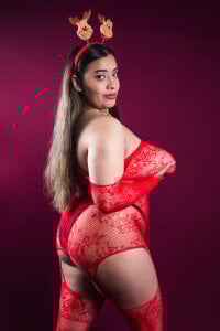 MollyBigBoobs12 Today I don't wear underwear ... just to imagine it. Pic 4