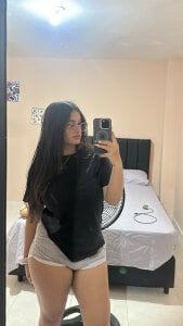 Abby_Raschell Happy Sunday 🖤 Pic