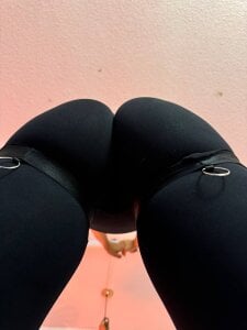 Ladyy_brownn my ass Gambar