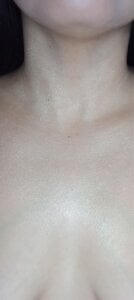 Rosita99 like "My neck is your territory, come conquer" or "With every kiss, my neck becomes more desirable🗣 Pic 2