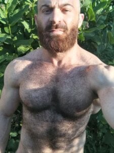 Public od AlanStrongs  2 snímek