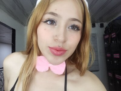 Melodyy_Anal Public Poză 2