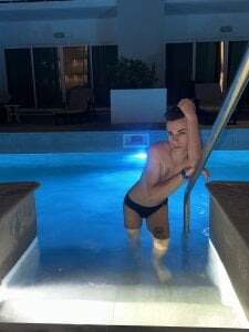 Cristian_Delgado piscina 1# Pic 4