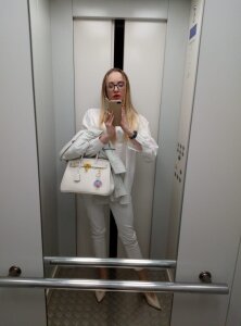 HelenLindsey Public Pic