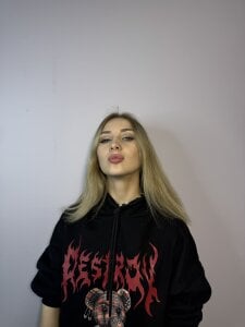 CarynKilbourn Public Pic 5