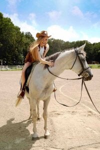 Chloe_Richardson SweetheartOfThwRodeo Photo 6