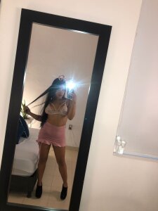 vanelophe_corzo Public Pic