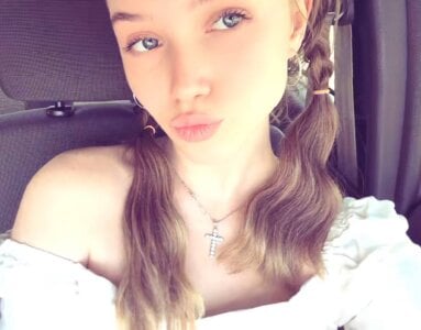 ZoeKwikPublic Bild 5