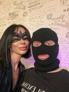 weloves33x Public Pic 4