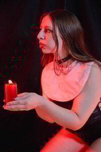 gabi_bunny I'm your gothic girl Pic 9