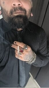 Public de darkclothes  4 Imagens