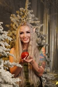 KateMonroe Happy New Year from the elf Pic 5