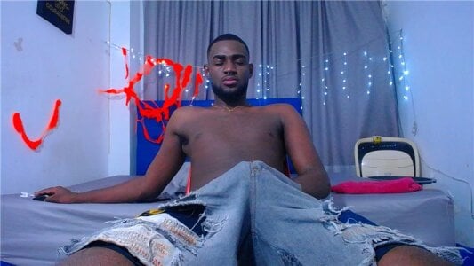 eebony_stallion Let's play inside my pants Pic