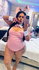 kiana_cream Happy Halloween 😈🥕 Pic