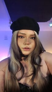 Maxxxine1: Just Me ( 5 фото)