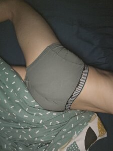 HugoTwink Just me Pic 2