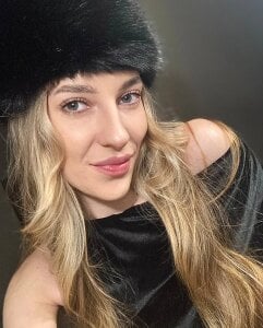 Ava_Lee Public Immagine  7