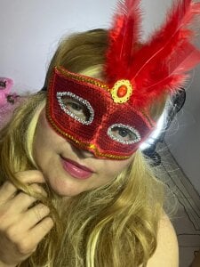 Stephany_29 Look at me Pic 2