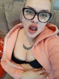 Zdjęcia KamillaJei Glasses:  6