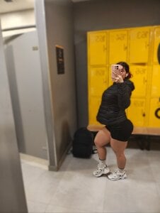 kyliejenner_hot passion exercise hobbies♥️💪🏻🦿 Kuva 9