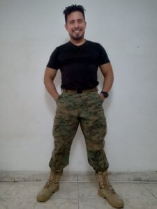 KalethBigDick horny uniform Bilde 3