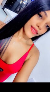 Brunette__XXX Public Pic 5