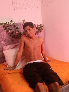 axel_rosse012 Cámara, Luz... Yo صورة واحدة|axel_rosse012 Cámara, Luz... Yo صورتان|axel_rosse012 Cámara, Luz... Yo  6 صور|axel_rosse012 Cámara, Luz... Yo  6 صورة