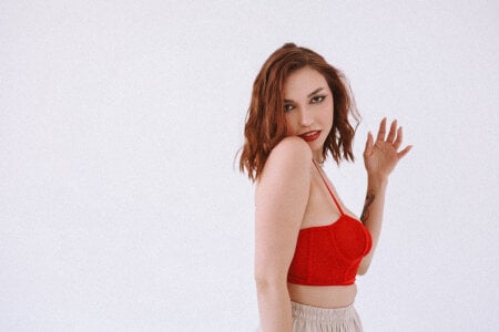 Tonya__Thompson am i pretty? Pic 5