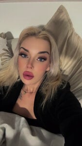 Daddyslittlebaby: Public ( 3 фото)