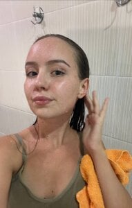 LisaSmiths Morning shower! Pic 4