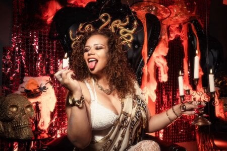 MelaniaKnauss HALLOWEN PICS ( MEDUSA) Gambar 5