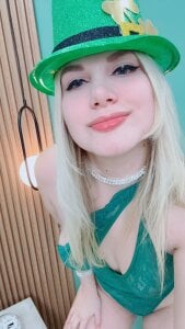 Crystal-Woods Happy St. Patrick’s Day… come get your dose of good luck.💚😉 Pic 5