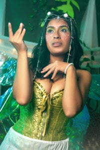 Roxanne_Han ✨🧚🏽‍♀️ℍ𝕒𝕡𝕡𝕪 ℍ𝕒𝕝𝕝𝕠𝕨𝕖𝕖𝕟🧚🏽‍♀️✨ Pic 2